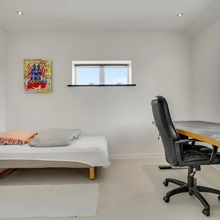 5 Bedroom Cozy In N * オーデンセ